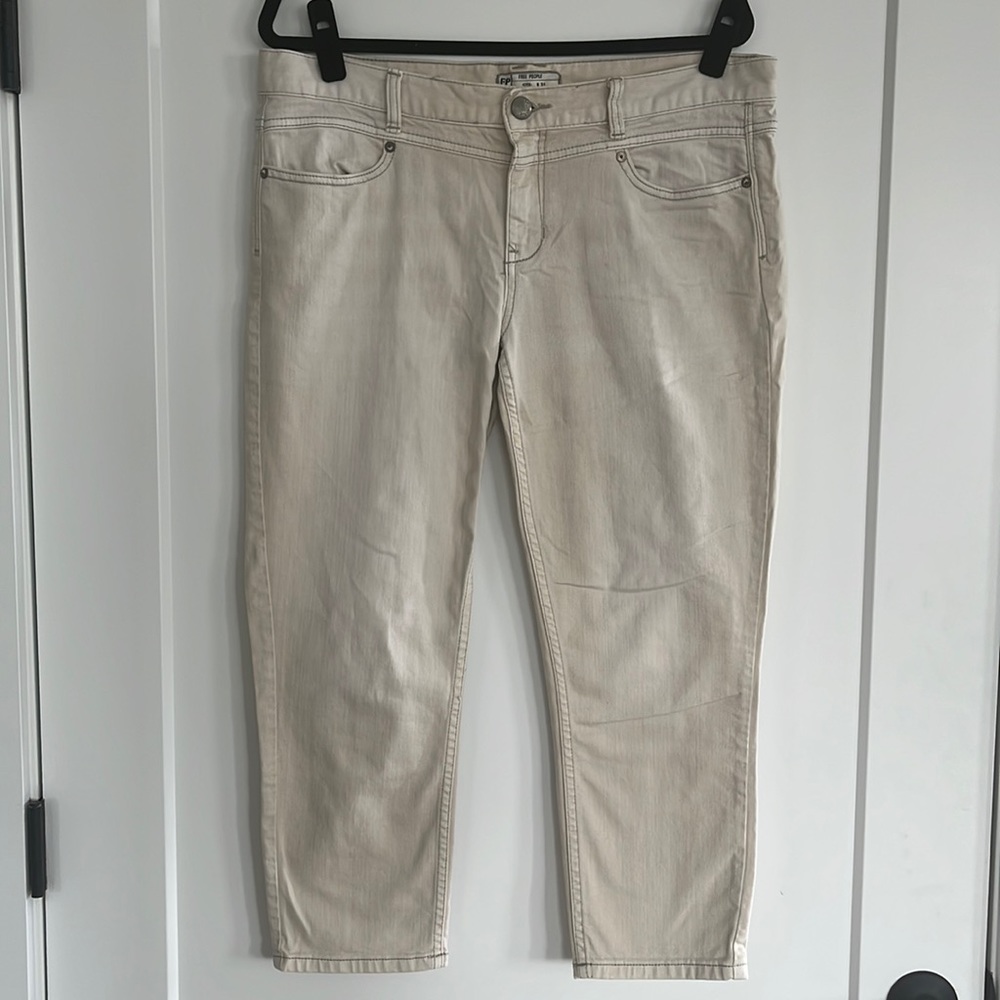 Free People Cream Colored Jeans - 31